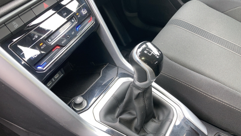 Volkswagen T-Roc 1.0 TSI Life 5dr Petrol Hatchback